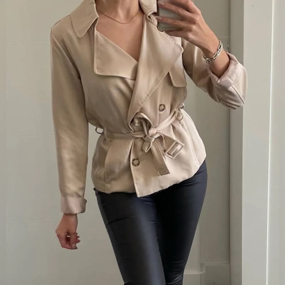 Abercrombie cropped trench coat size XL